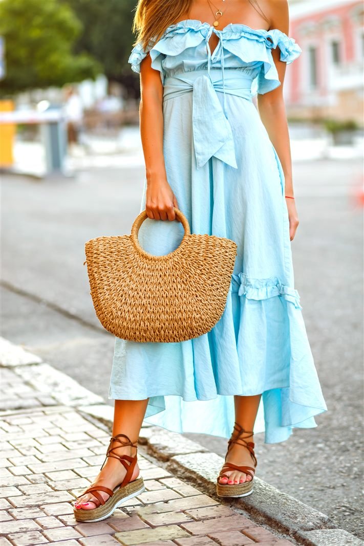 Vestido Midi Azul Celeste com Babados